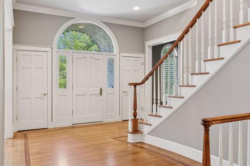 13985 Crowne Hill Lane, Minnetonka, MN 55305