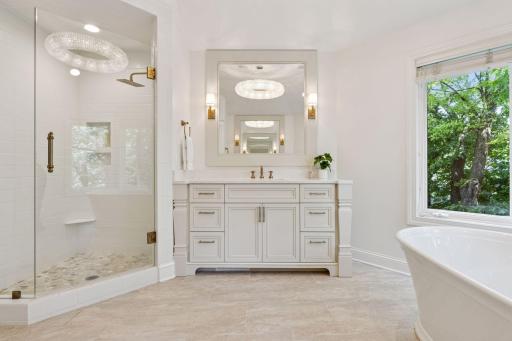 Double Vanity in Primary En-Suite Bathroom
