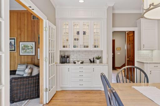 13985 Crowne Hill Lane, Minnetonka, MN 55305