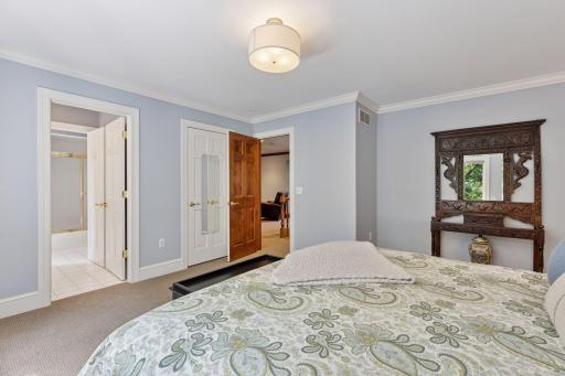 13985 Crowne Hill Lane, Minnetonka, MN 55305