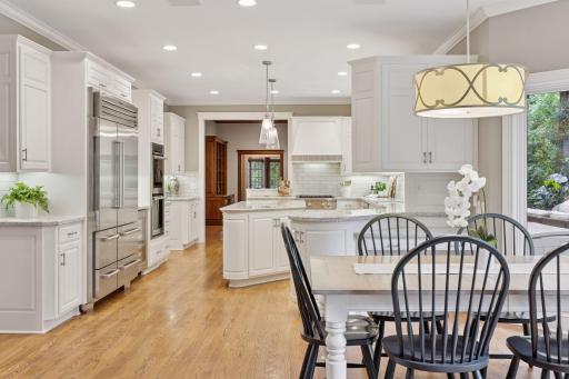13985 Crowne Hill Lane, Minnetonka, MN 55305