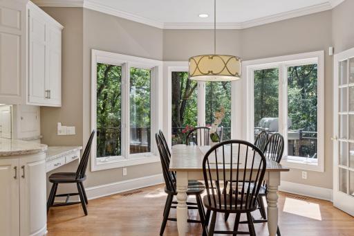 13985 Crowne Hill Lane, Minnetonka, MN 55305