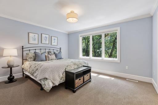 13985 Crowne Hill Lane, Minnetonka, MN 55305