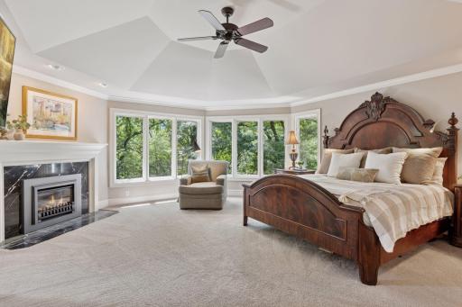 13985 Crowne Hill Lane, Minnetonka, MN 55305