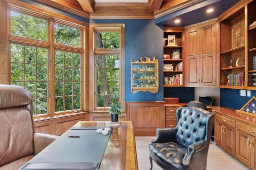 13985 Crowne Hill Lane, Minnetonka, MN 55305