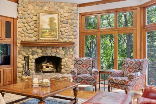 13985 Crowne Hill Lane, Minnetonka, MN 55305