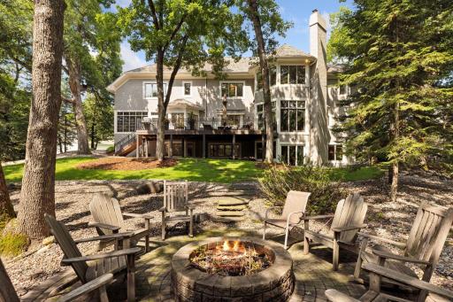 13985 Crowne Hill Lane, Minnetonka, MN 55305
