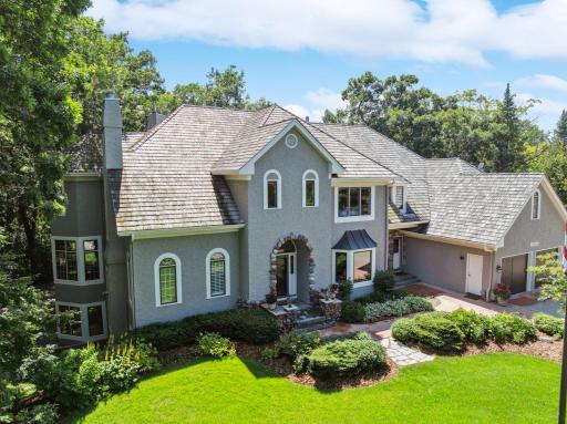 13985 Crowne Hill Rd, Minnetonka, MN_0004.jpg