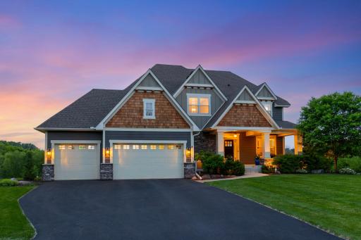 Family-friendly neighborhood with sidewalks, cul-de-sacs, and green space