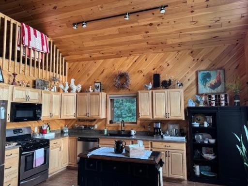 Photo for 1415 Riverside Drive NW, 1415, Baudette, MN 56623 - Listing #6750655 1415 Riverside Drive NW, 1415, Baudette, MN 56623