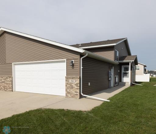 34 Cedar Drive, Mapleton, ND 58059