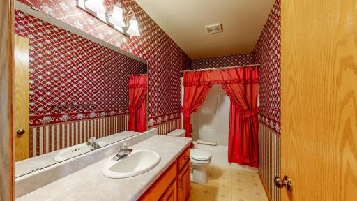 120 6th Street SW, Chatfield, MN 55923