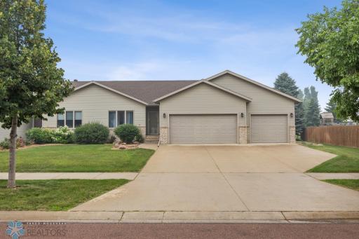 3437 26th Avenue S, Fargo, ND 58103