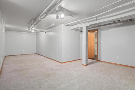 1066 Woodbridge Street, Saint Paul, MN 55117