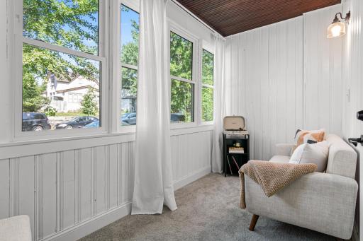 1066 Woodbridge Street, Saint Paul, MN 55117