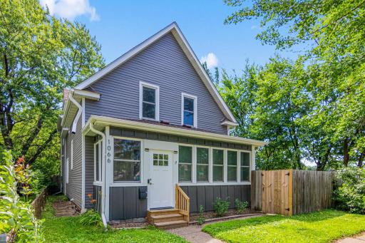 1066 Woodbridge Street, Saint Paul, MN 55117