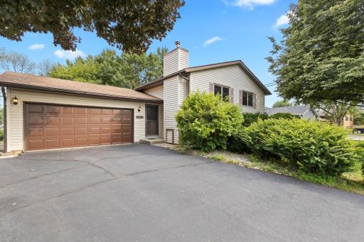 16288 Fishing Way W, Rosemount, MN 55068