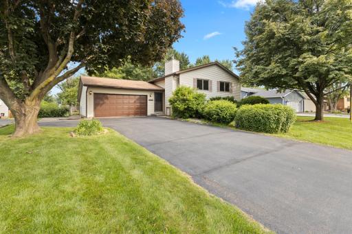 16288 Fishing Way W, Rosemount, MN 55068
