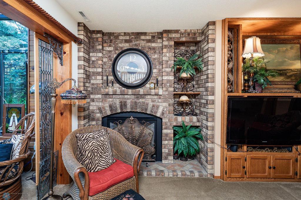 Gas fireplace