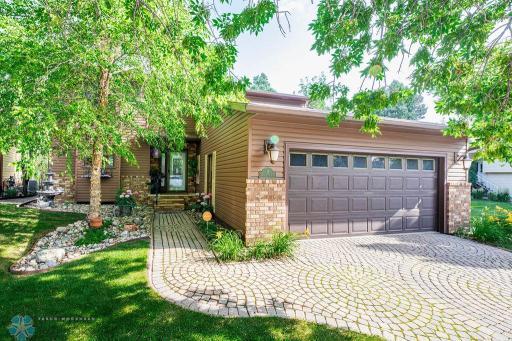 15 Fremont Drive S, Fargo, ND 58103