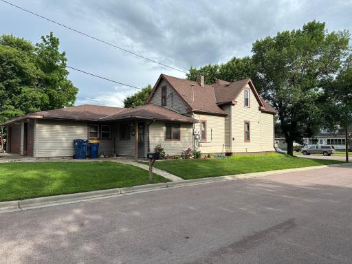 500 Main Avenue, Lafayette, MN 56054