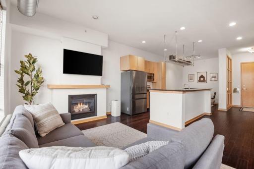 24-web-or-mls-3640 Wooddale Ave S Unit 303-24.jpg