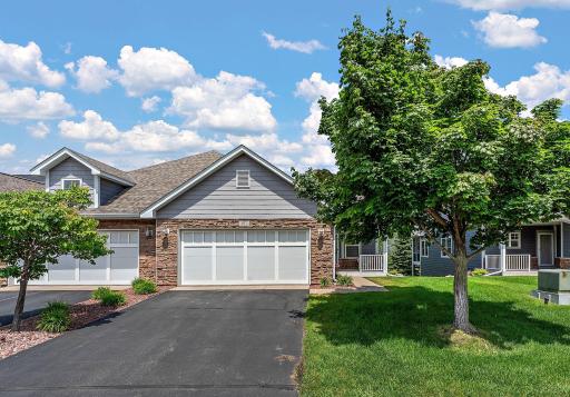 301 Manitoba Lane, Saint Paul, MN 55117