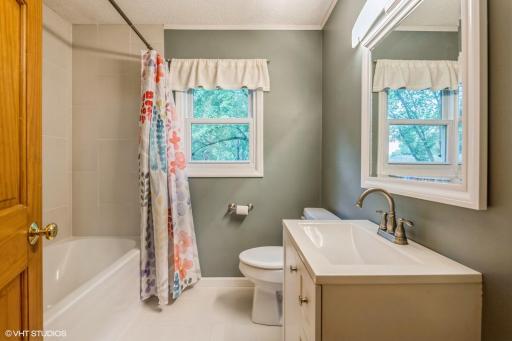 10628 Direct River Drive NW, Minneapolis, MN 55433