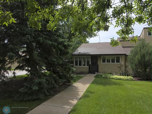 2525 W Country Club Drive S, Fargo, ND 58103