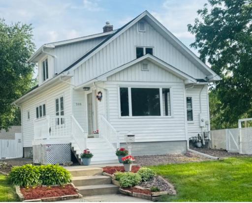 508 Oak Avenue SW, Montgomery, MN 56069