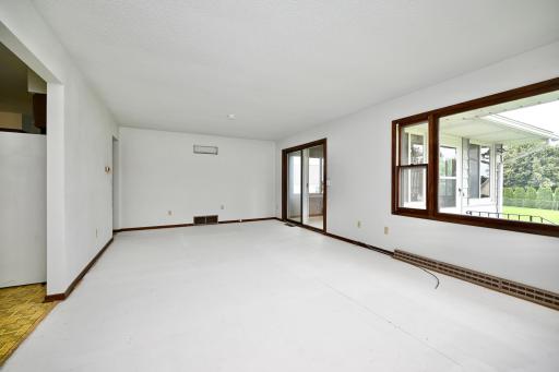 7 Living Room I.jpg