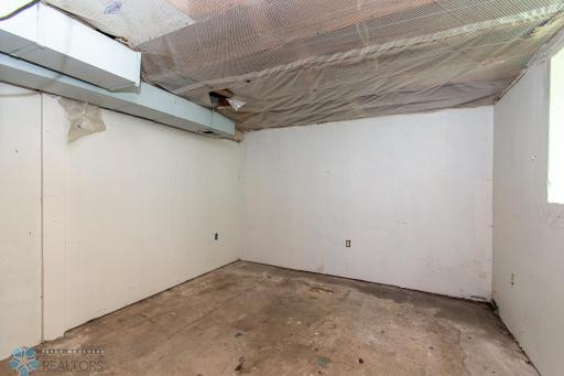 809 18th Street N, Moorhead, MN 56560