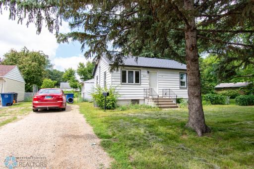 809 18th Street N, Moorhead, MN 56560