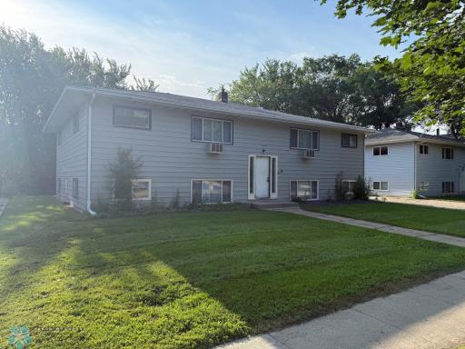 1106 18th Street S, Moorhead, MN 56560
