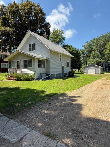 631 7th Street, Walnut Grove, MN 56180
