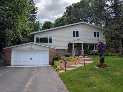 1012 James Court, Saint Paul, MN 55118