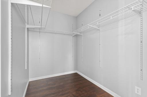 Closet Bedroom 1