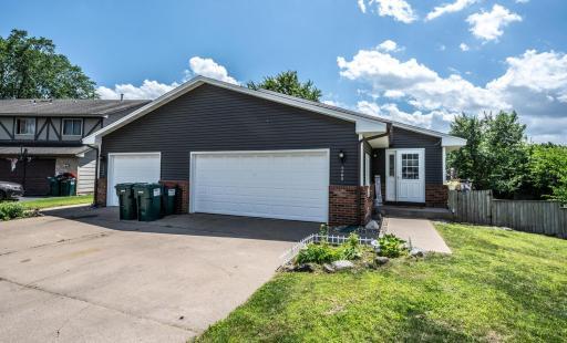 1142 Cheery Ln NE Columbia-large-004-048-Front View-1500x912-72dpi.jpg