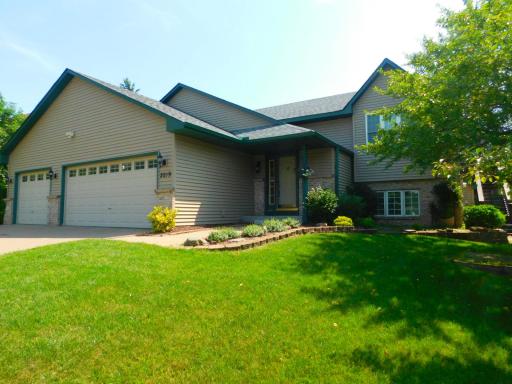 2219 Grafton Avenue N, Saint Paul, MN 55128
