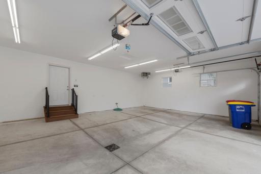 51 Garage.jpg