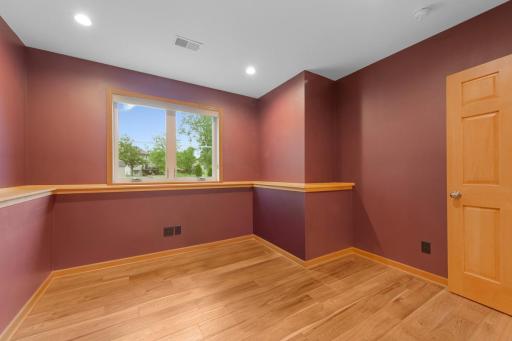 47 Office/bedroom lower.jpg