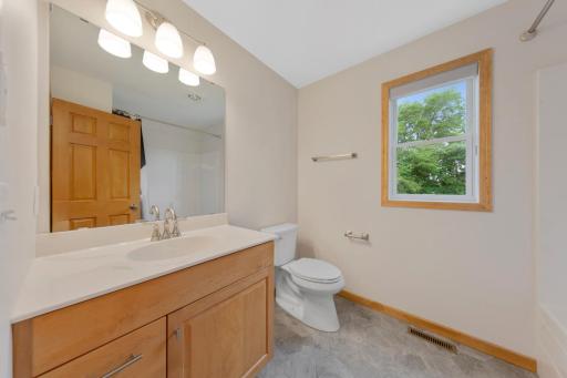 36 Bathroom.jpg