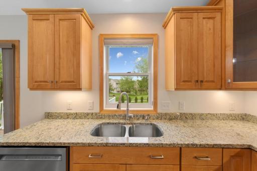 23 Kitchen.jpg