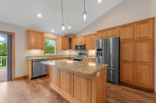 20 Kitchen.jpg