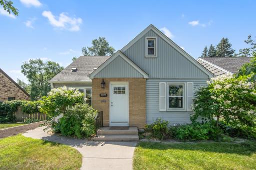 2772 Utica Avenue S, Minneapolis, MN 55416