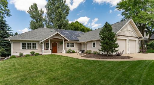 290 Wimbledon Hills Drive SW, Rochester, MN 55902