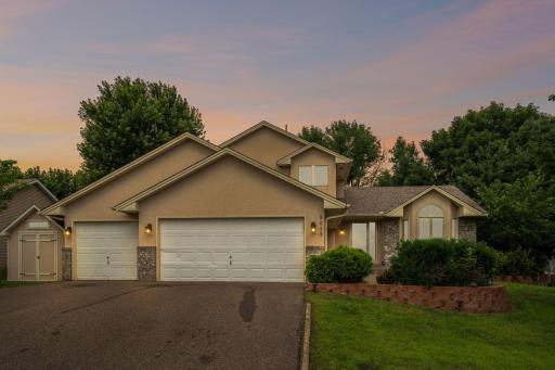 9055 Regent Parkway, Minneapolis, MN 55443