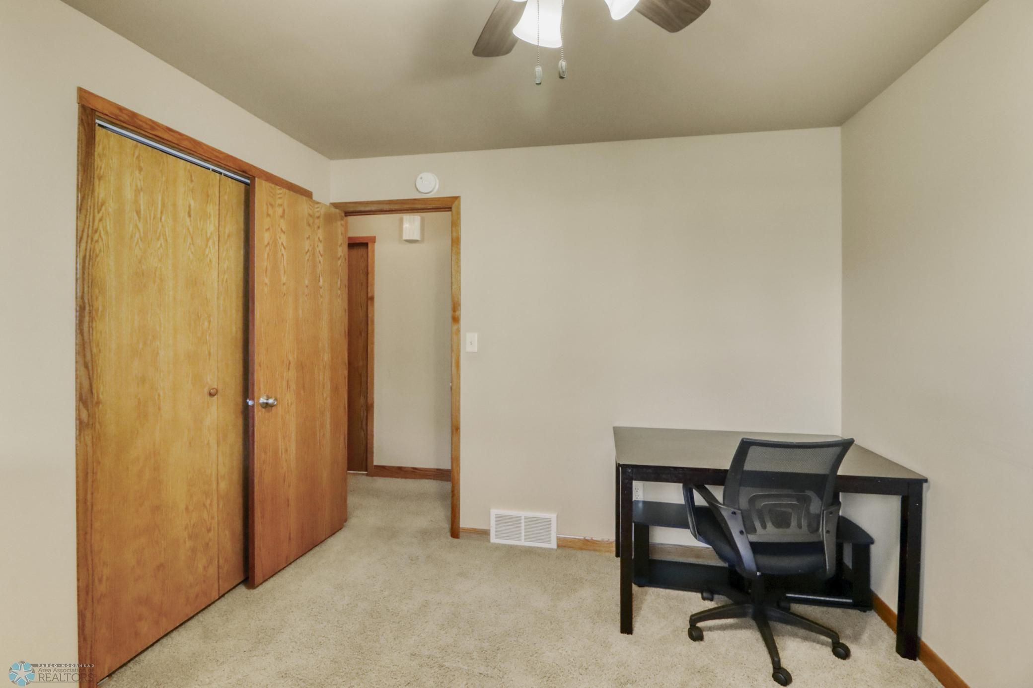 Basement Bedroom2_1.JPG