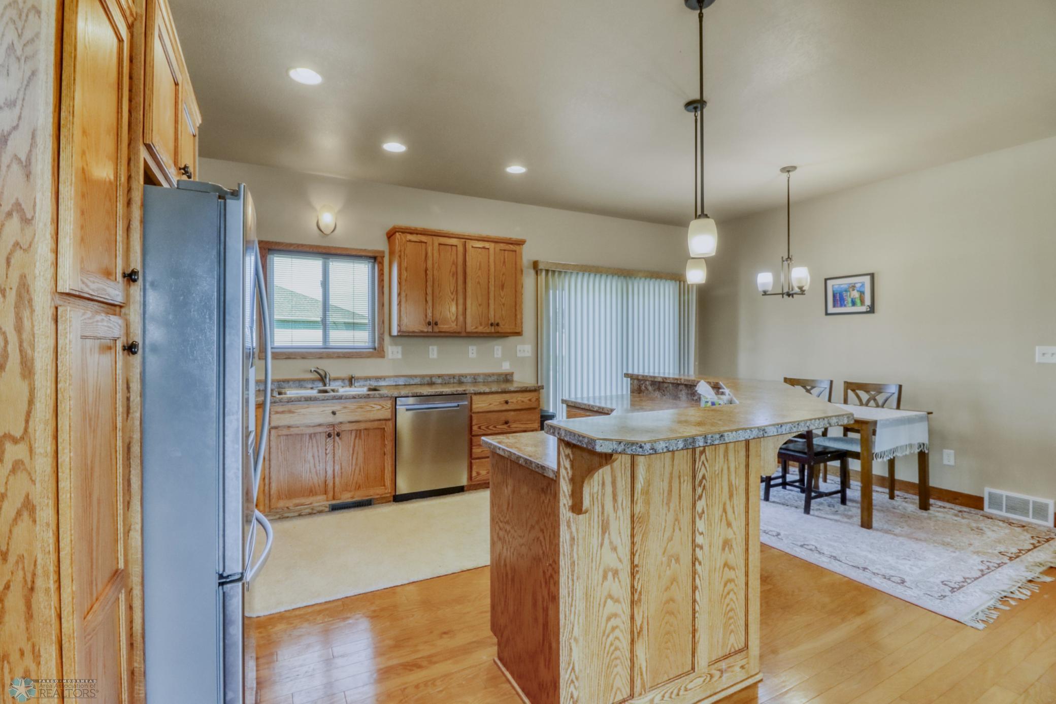 Kitchen1_6.JPG