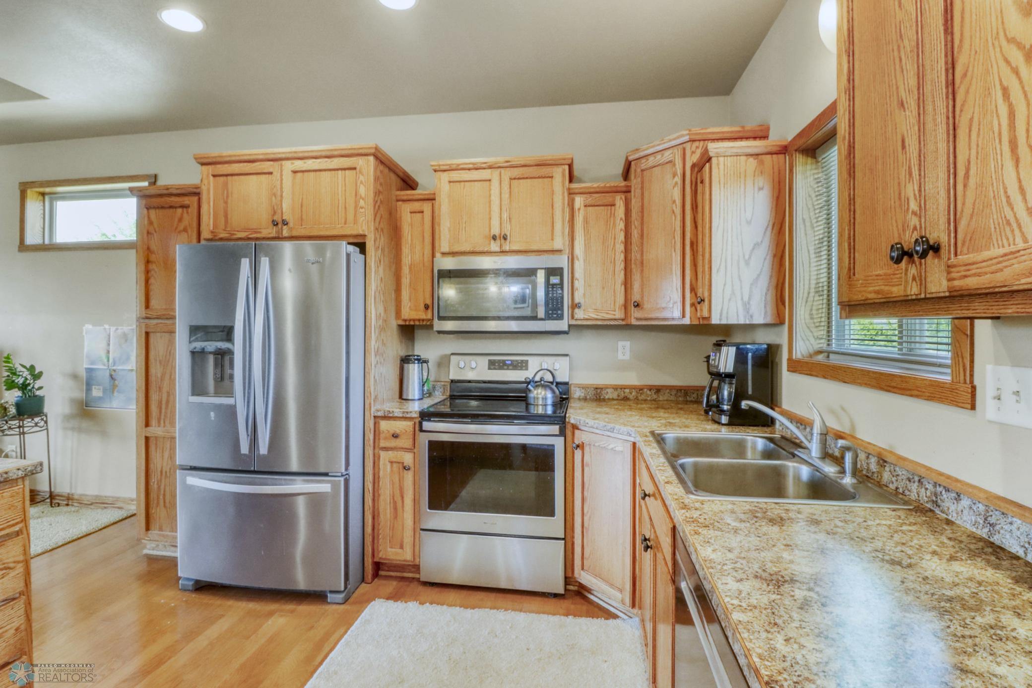 Kitchen1_4.JPG